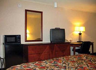 Knights Inn Lafayette Room photo